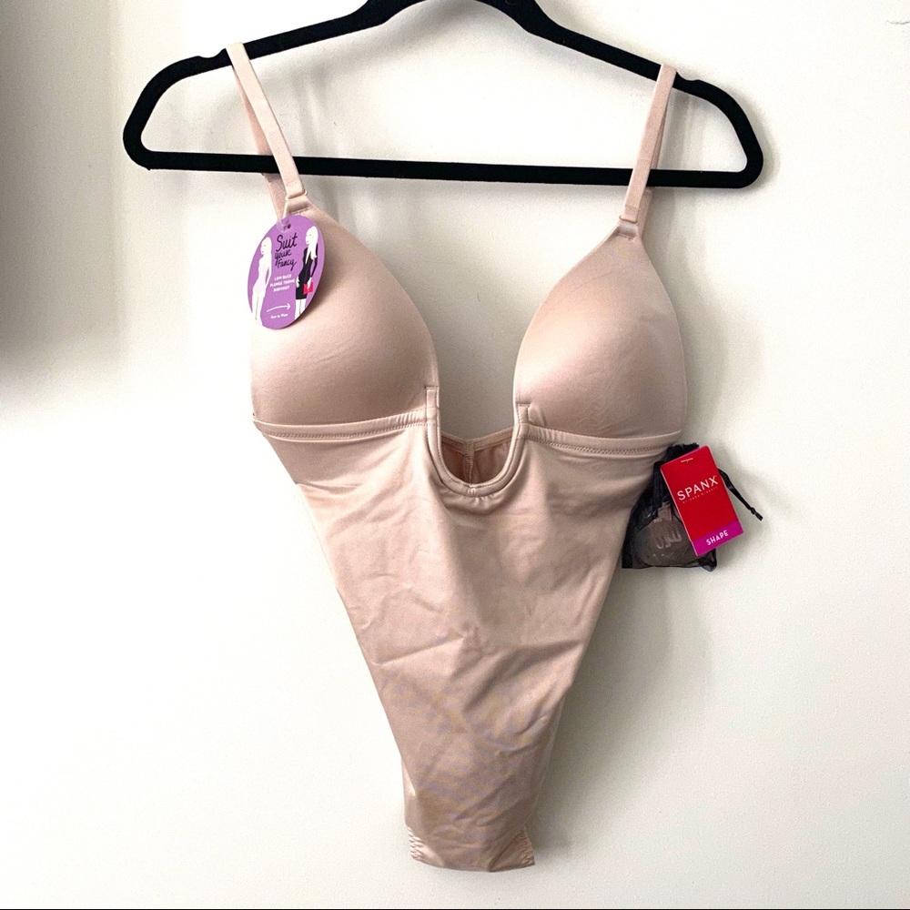 •NWT• Spanx Low-Back Plunge Thong Bodysuit